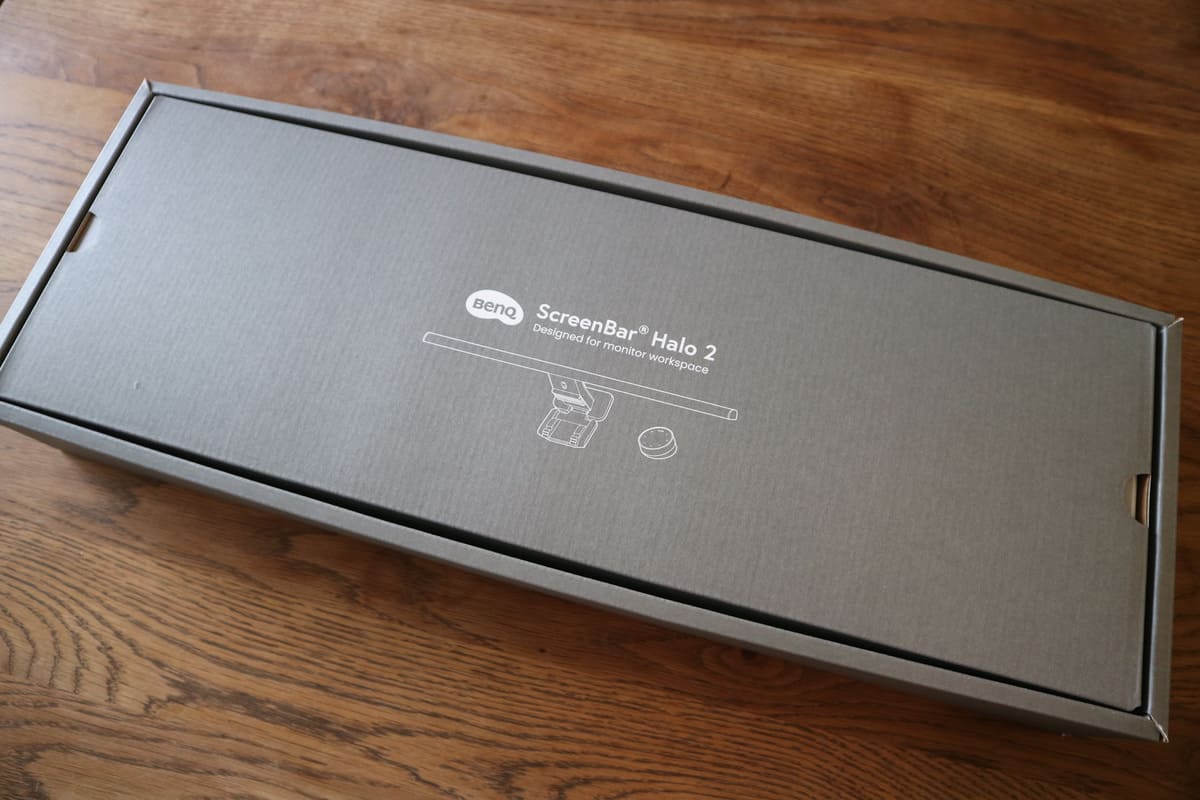 BenQ ScreenBar® Haloの箱